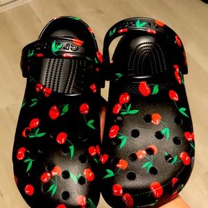 Size 11 New never worn Crocs see in pics! Never been worn